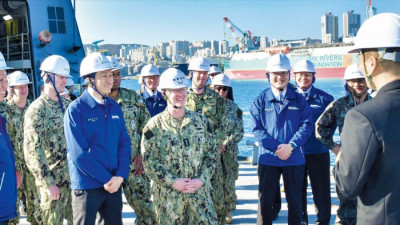 한국 이지스함 오른 美 해참총장 “지금 바로 출항하죠”